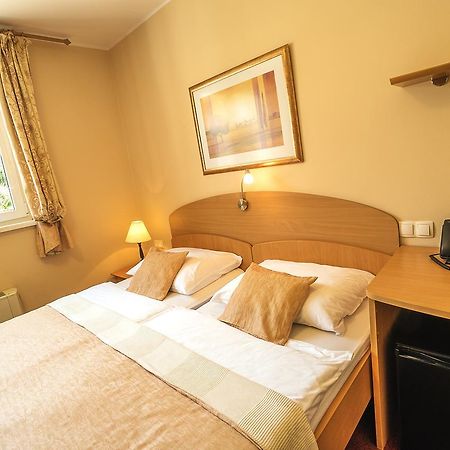 Guest House Pri Gondoli Maribor Buitenkant foto