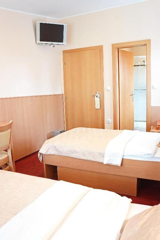 Guest House Pri Gondoli Maribor Buitenkant foto